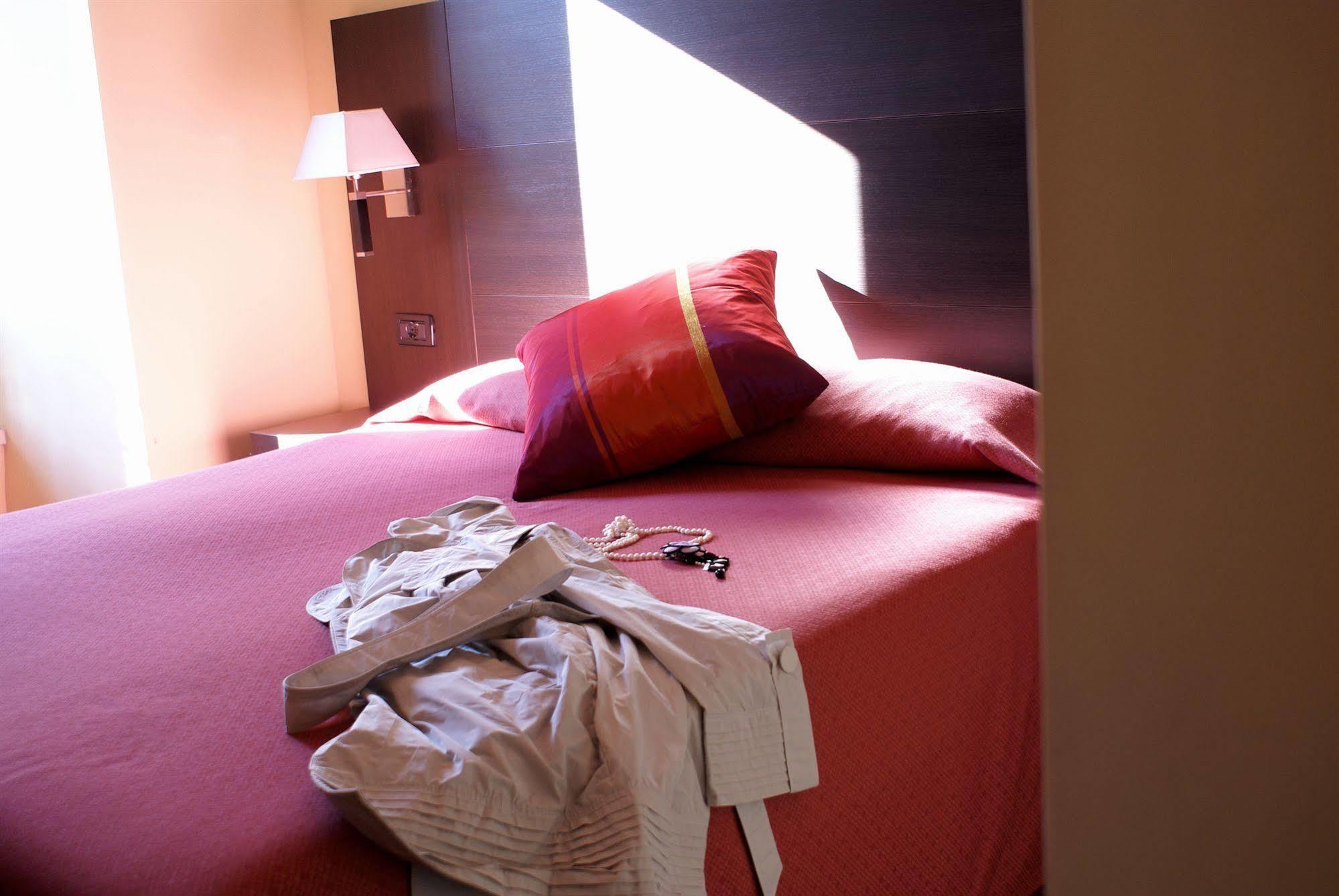 Hotel Versailles Roma Quarto foto