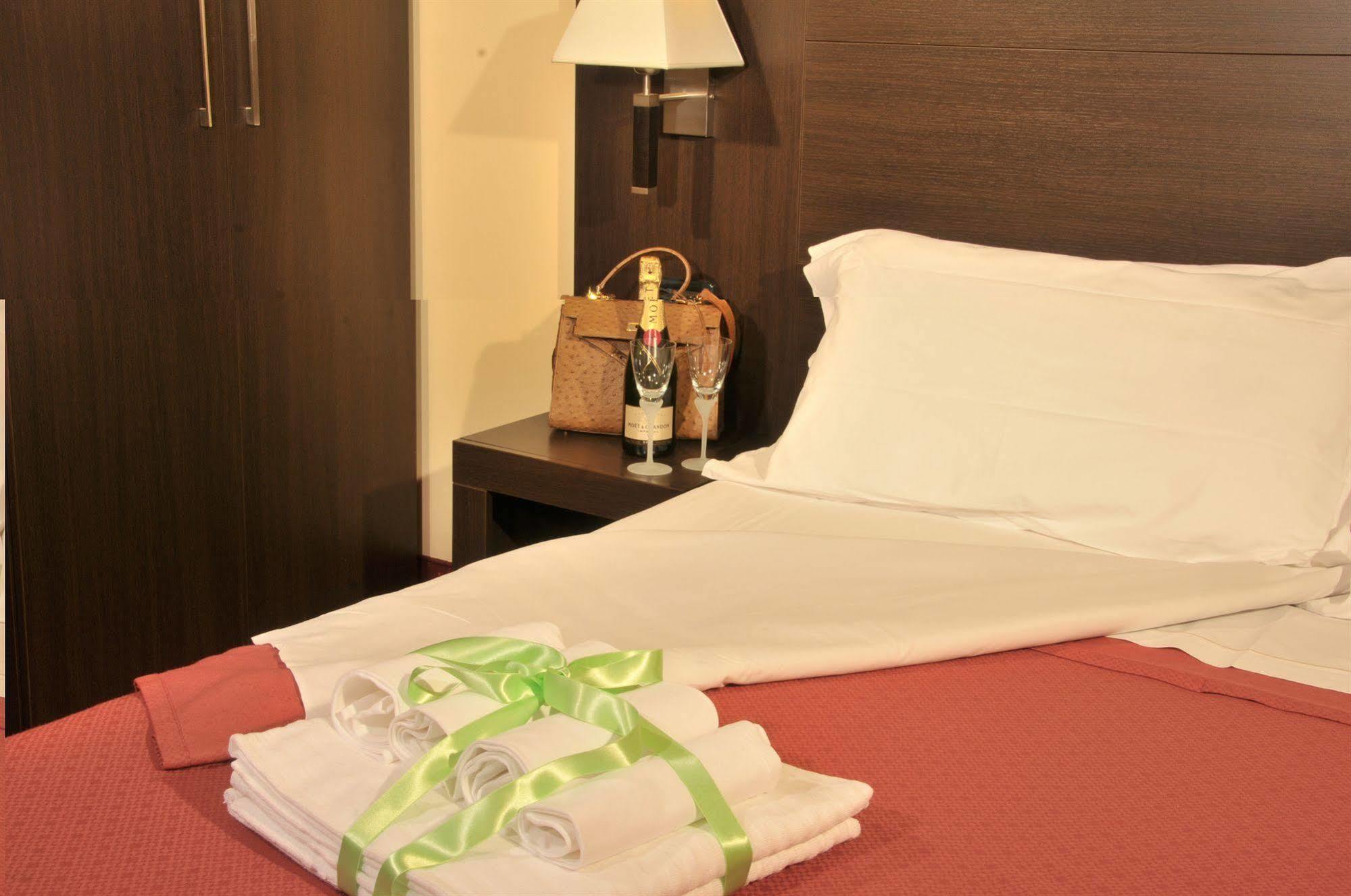 Hotel Versailles Roma Quarto foto
