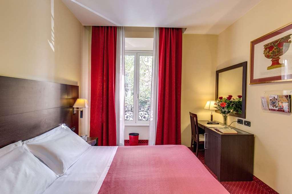 Hotel Versailles Roma Quarto foto