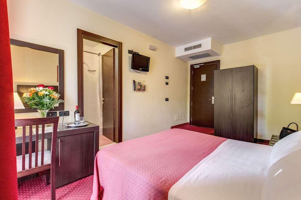 Hotel Versailles Roma Quarto foto